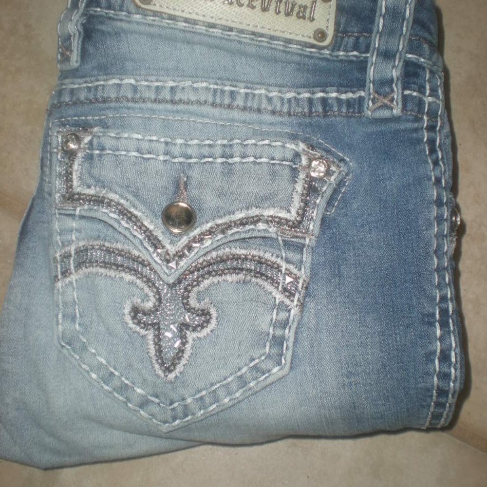 ROCK REVIVAL Brand  Capri  Jeans   KARLA   Size 27   NWOT